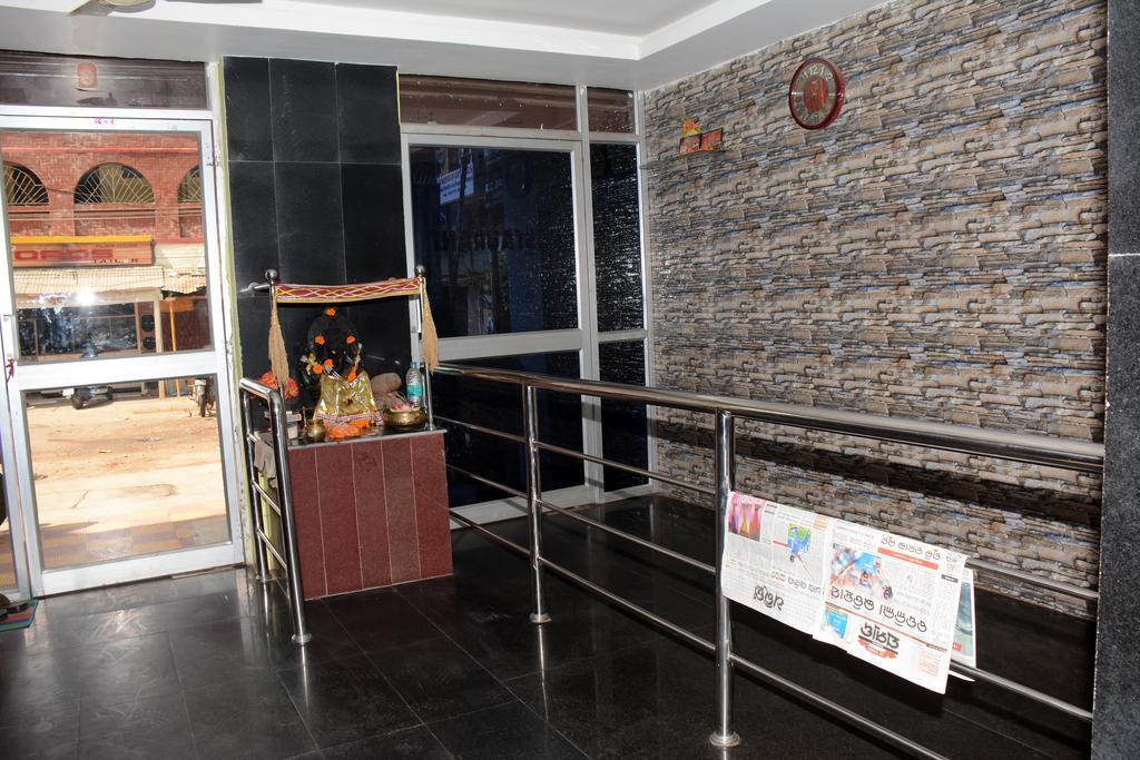 Hotel Nirmal Inn Bhubaneswar Esterno foto